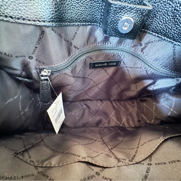 Michael Kors Briley Large Messenger Bag MK Black - Picture 14 of 16